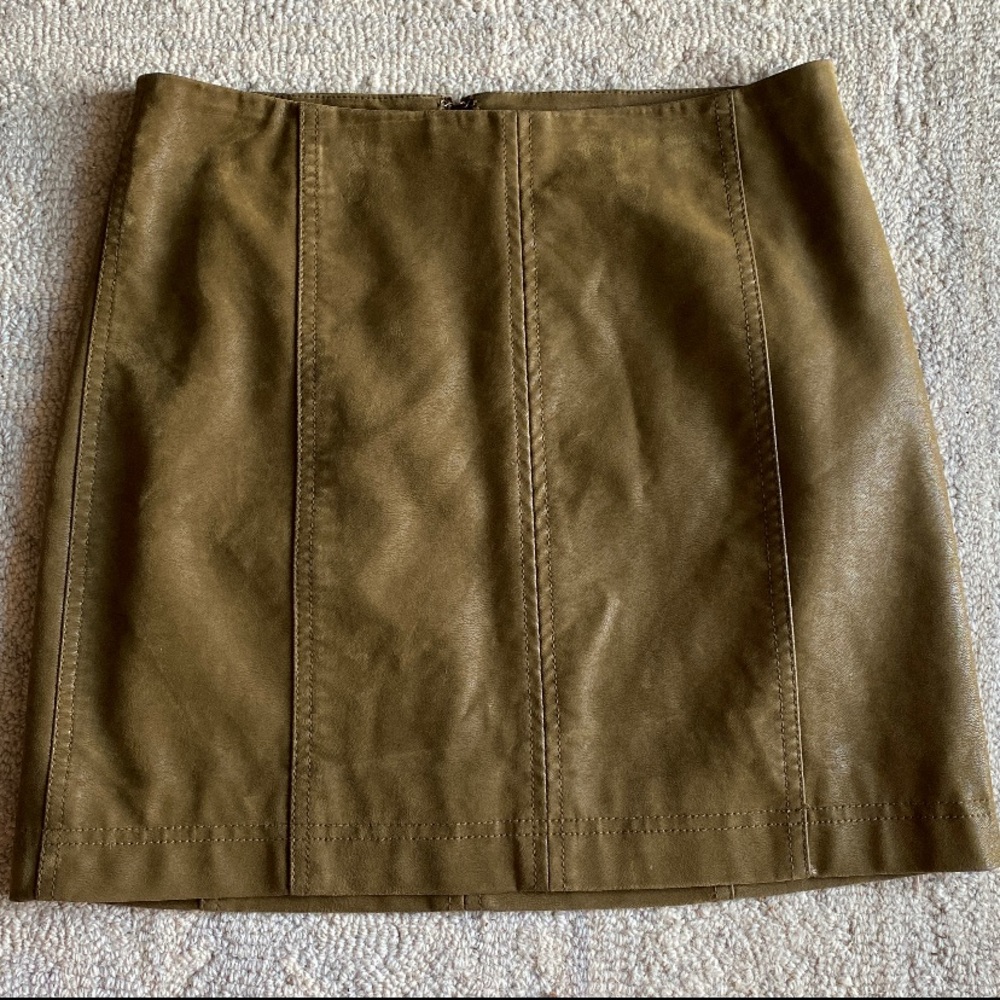 FREE PEOPLE Olive Mini Skirt Size 4